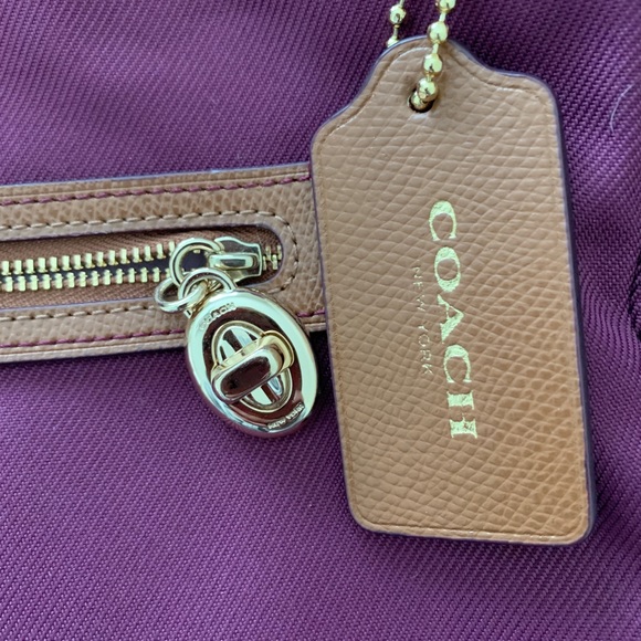 Coach crossbody - Picture 2 of 6